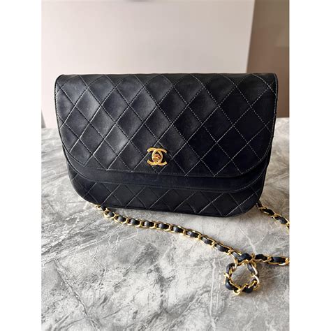 Timeless/classique leather handbag Chanel Black in Leather.